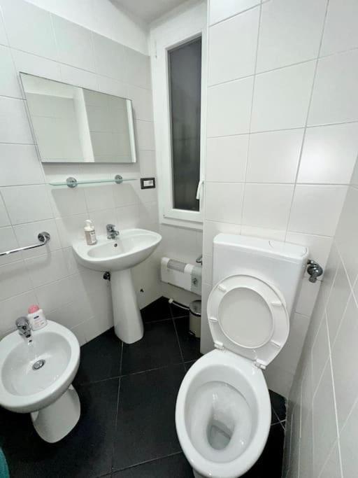 Home Sweet Appartamento Privato 010025-Lt-3625 Genua Exteriör bild